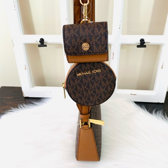 Michael Kors Jet Set Travel Crossbody w Tech Attch - Picture 6 of 16